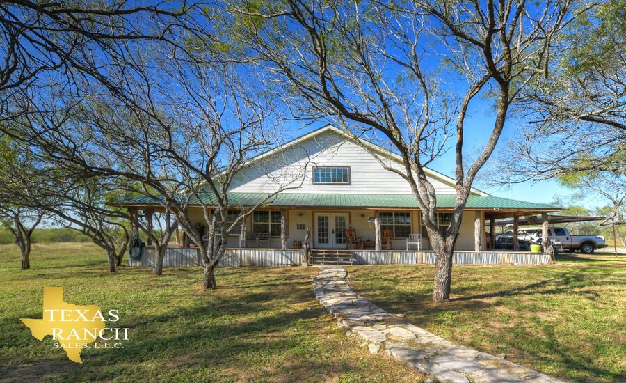 Luxurious Accommodations at Gaurargo Platinum Ranch