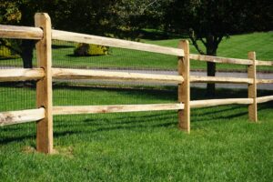 Split rail fence construction in Paris, Texas